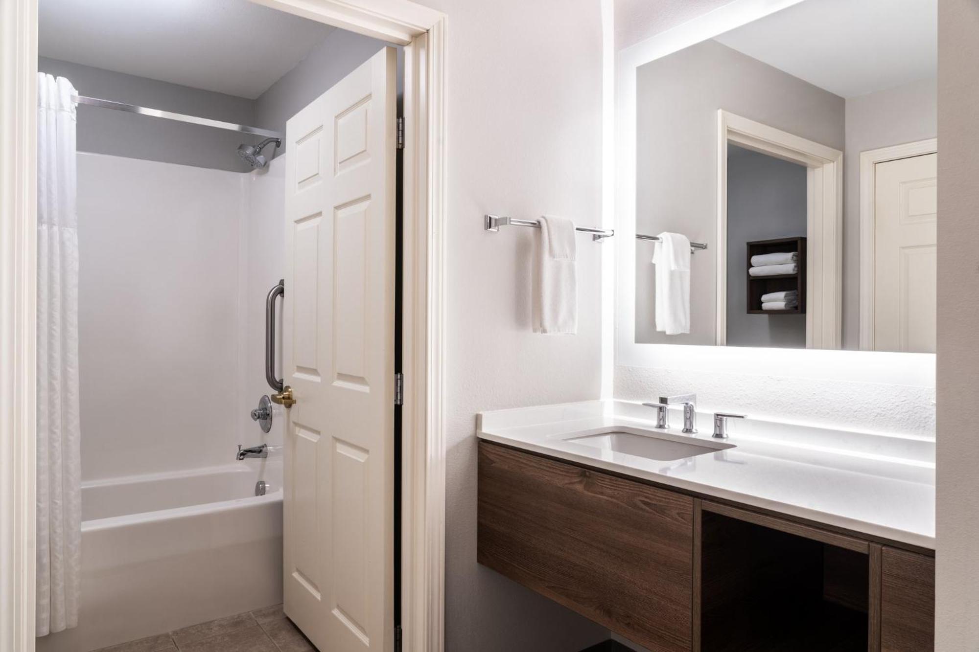 Staybridge Suites Akron-Stow-Cuyahoga Falls By Ihg Εξωτερικό φωτογραφία