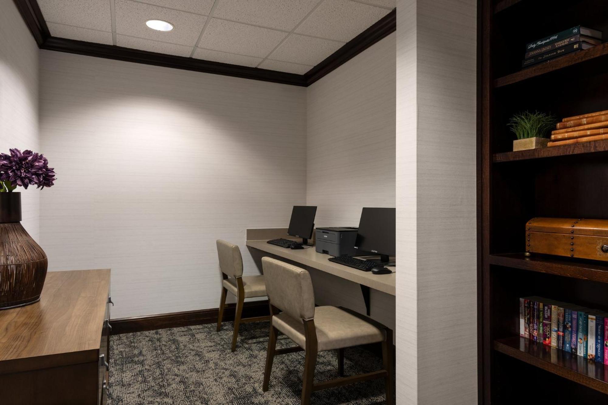 Staybridge Suites Akron-Stow-Cuyahoga Falls By Ihg Εξωτερικό φωτογραφία