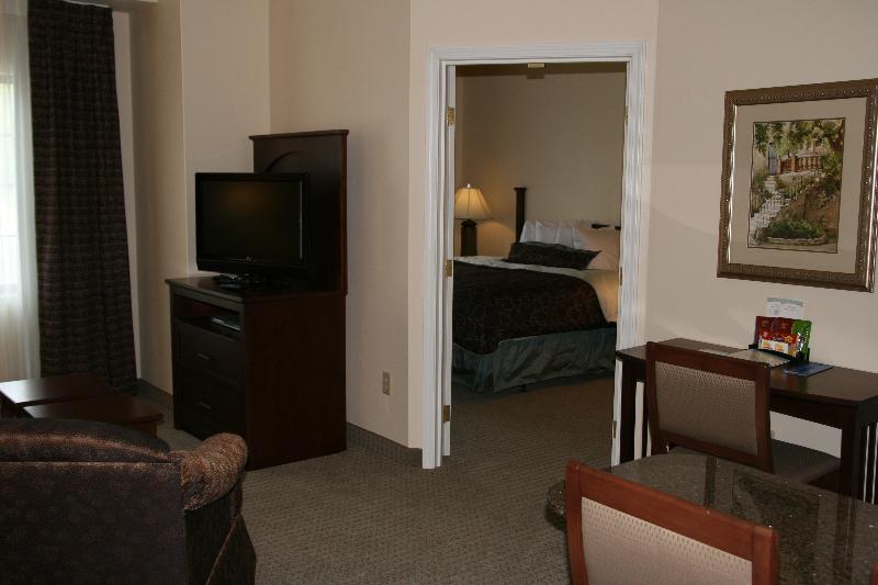 Staybridge Suites Akron-Stow-Cuyahoga Falls By Ihg Εξωτερικό φωτογραφία